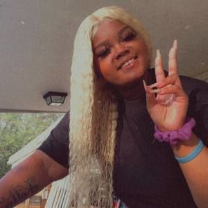 Meet your Posher, Lay